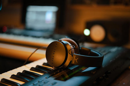 Beyerdynamic DT 700 Pro X , Casque de Studio fermé pour l’Enregistrement et Le Monitoring sur Tous Les appareils Mobiles